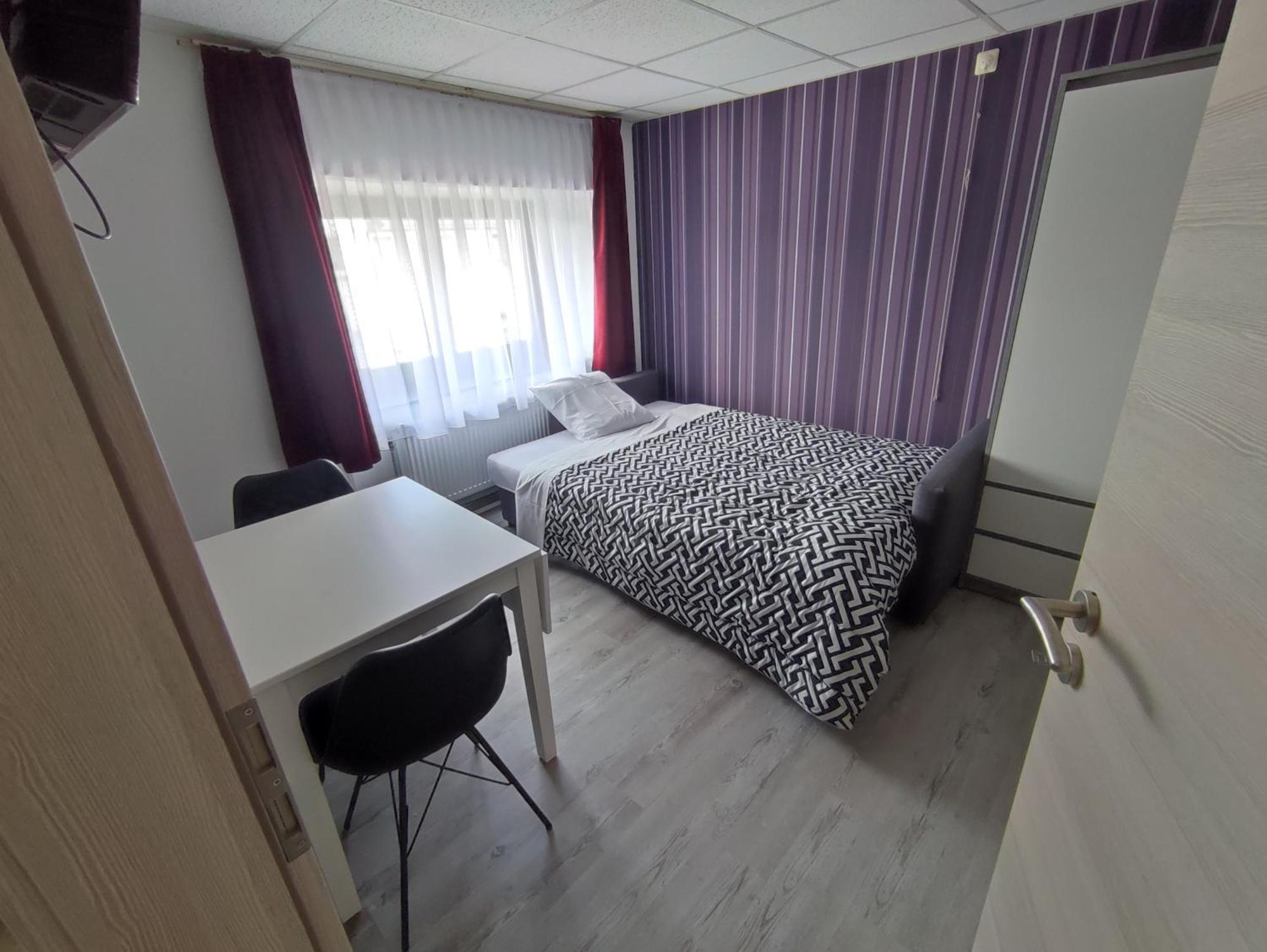 Chez Phil Hotel Robertville Room photo