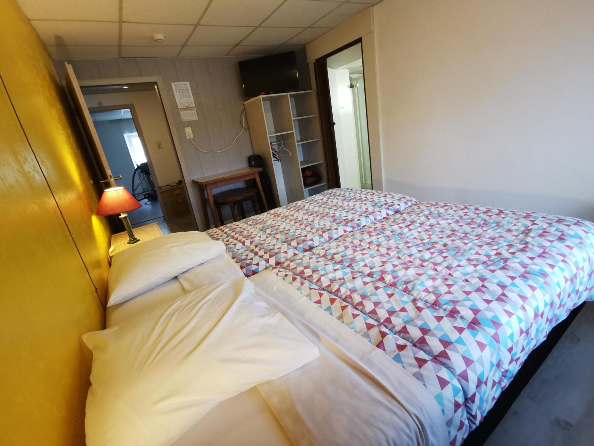 Chez Phil Hotel Robertville Room photo